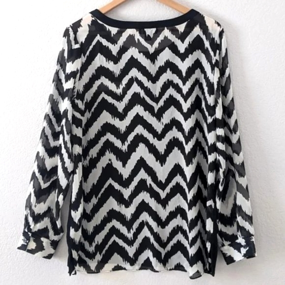AB Studio Long Sleeve Sheer Blouse, Black / White Chevron Print, Size XL - Picture 2 of 9